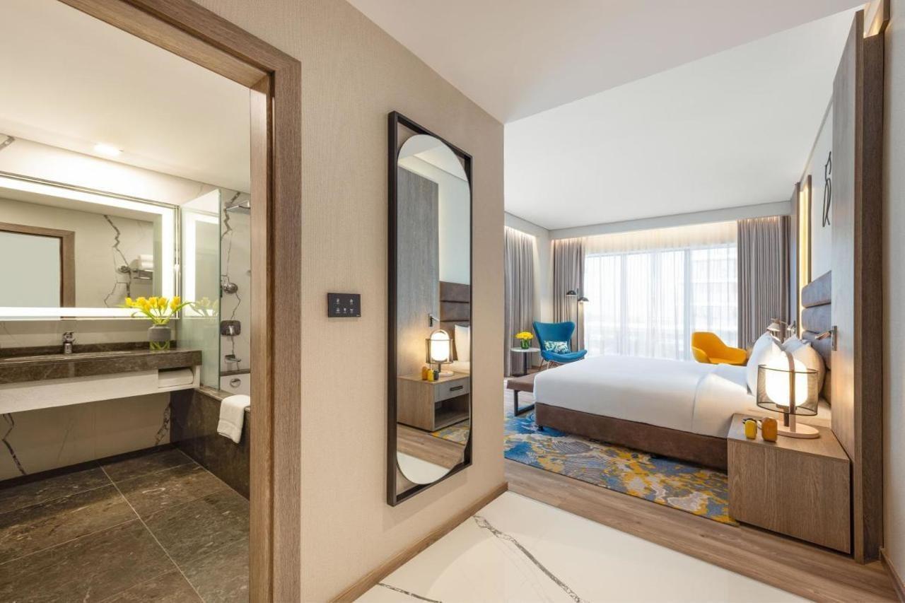 Voco Dubai The Palm By Ihg Hotel Exterior photo